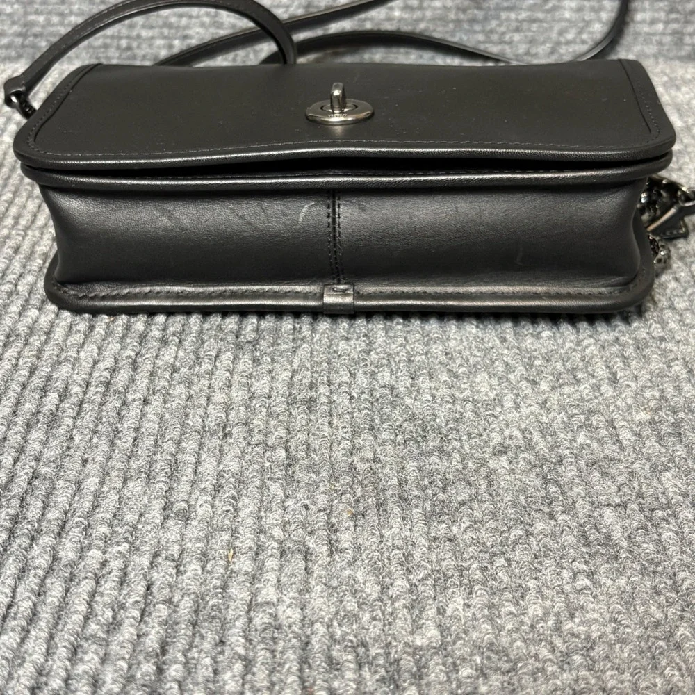 Coach Dinky Crossbody Bag Black Glovetanned Leather Turnlock Gunmetal